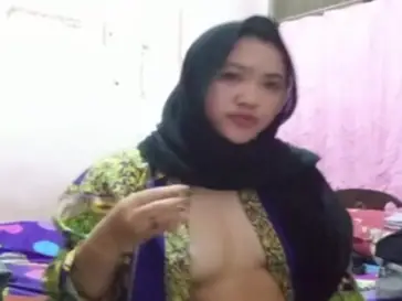 Bu Guru Jilbab Vcs Sama Selingkuhan Bugil poster