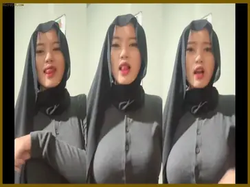 Manda April Hijab Tiktoker Pap Nenen Pulen poster